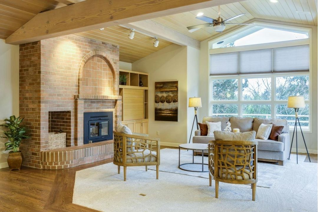 Outdoor dining set